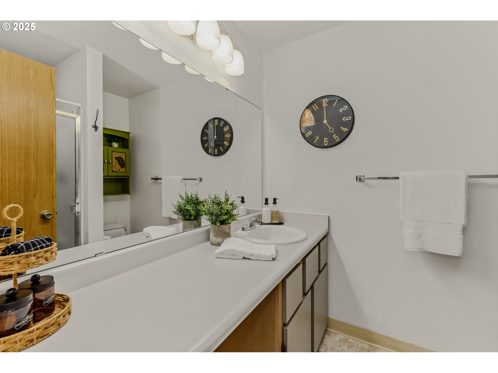 13216 NE SALMON CREEK AVE R-3