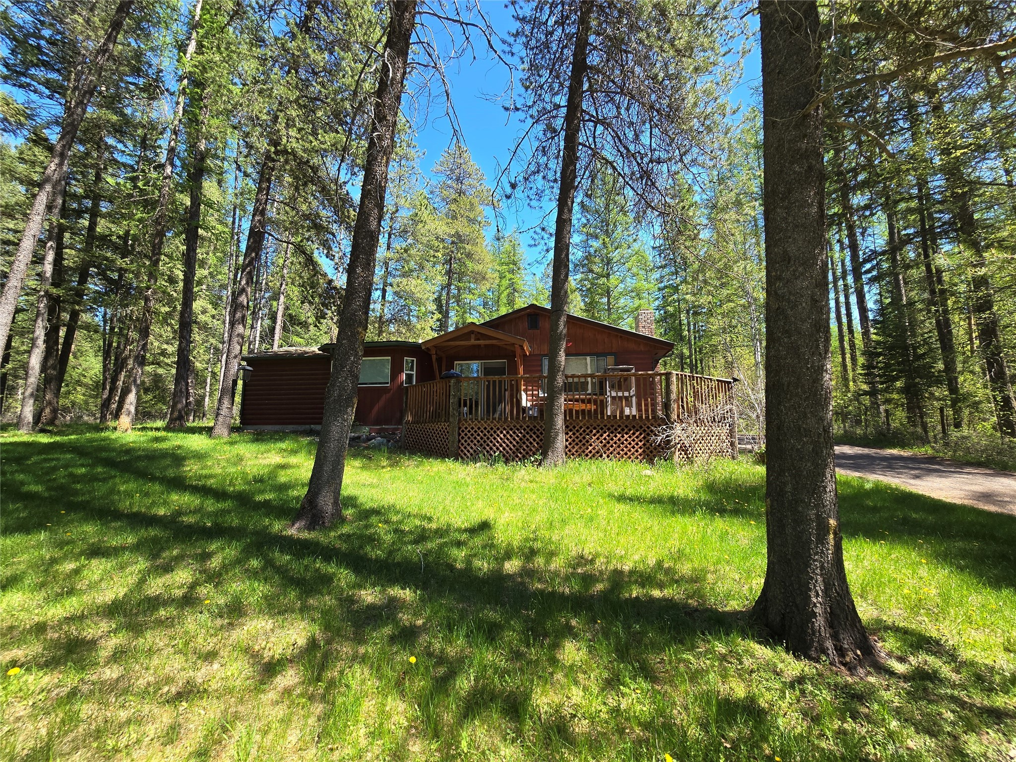 1709 Tamarack Lane