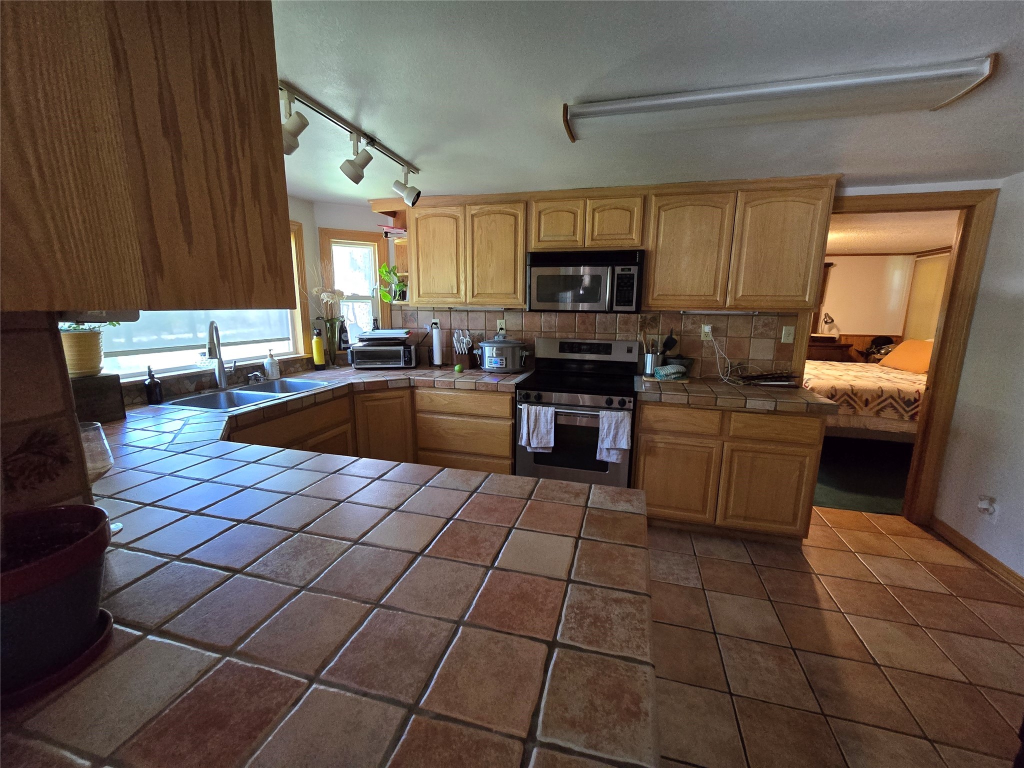 1709 Tamarack Lane