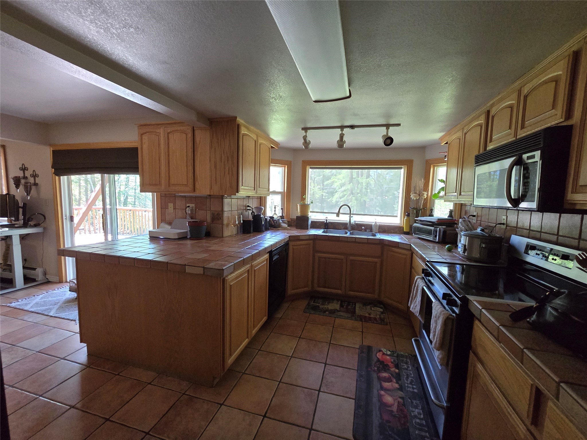 1709 Tamarack Lane