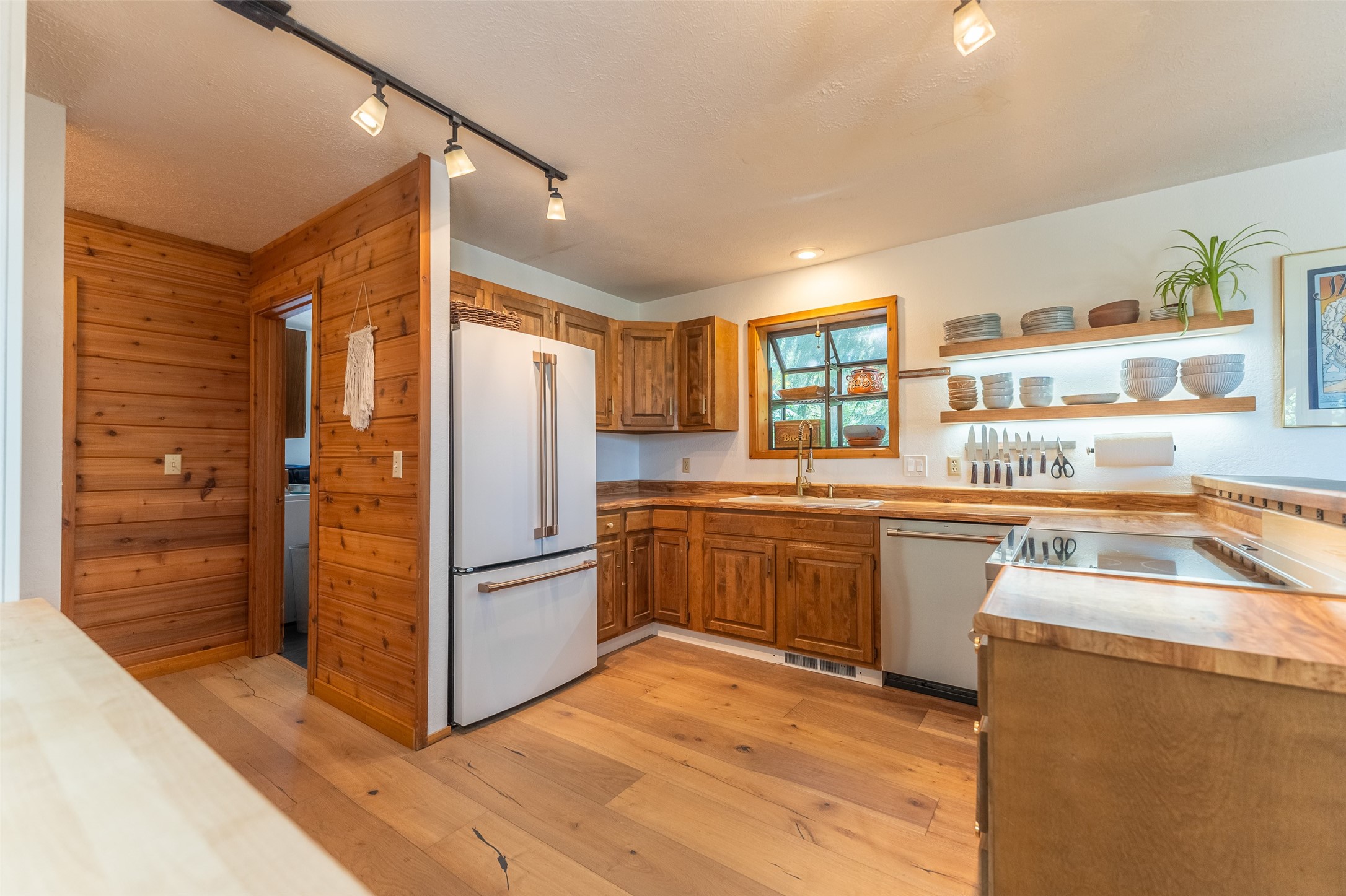 213 Tamarack Lane