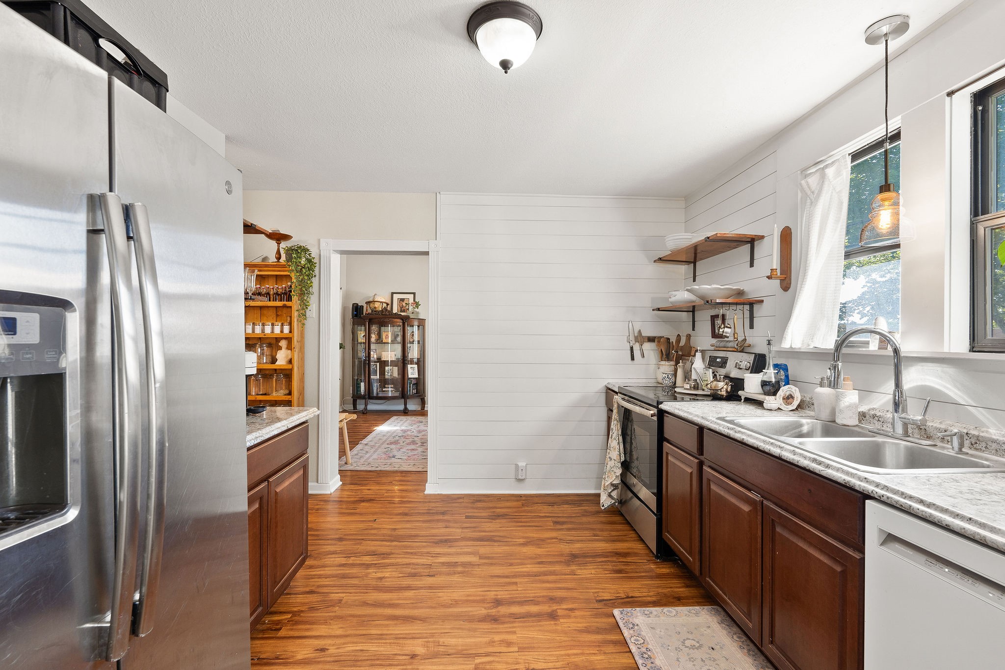 354 5th Avenue East North