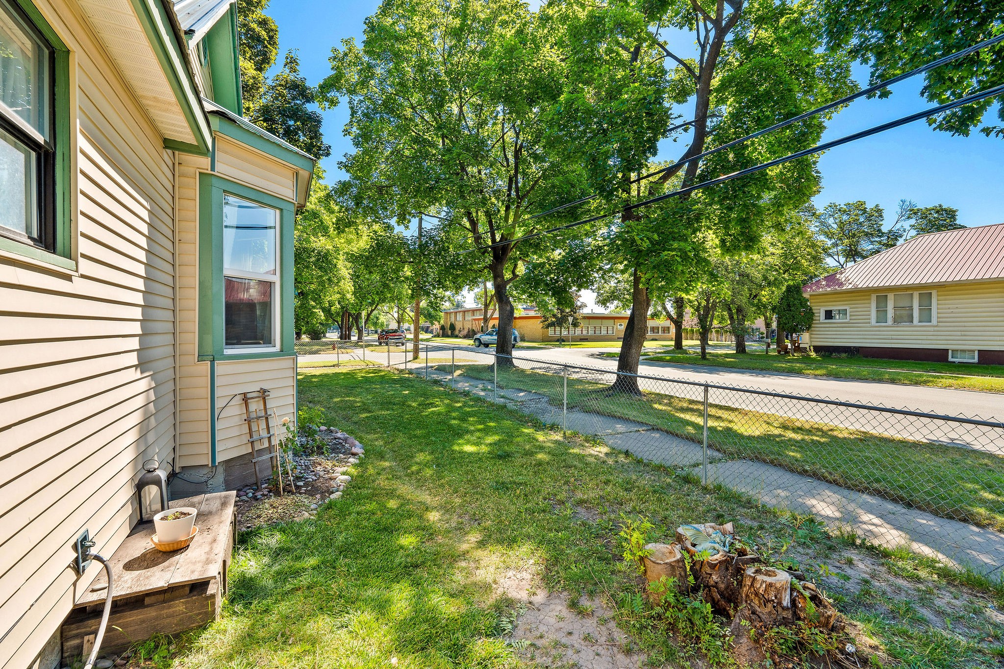 354 5th Avenue East North