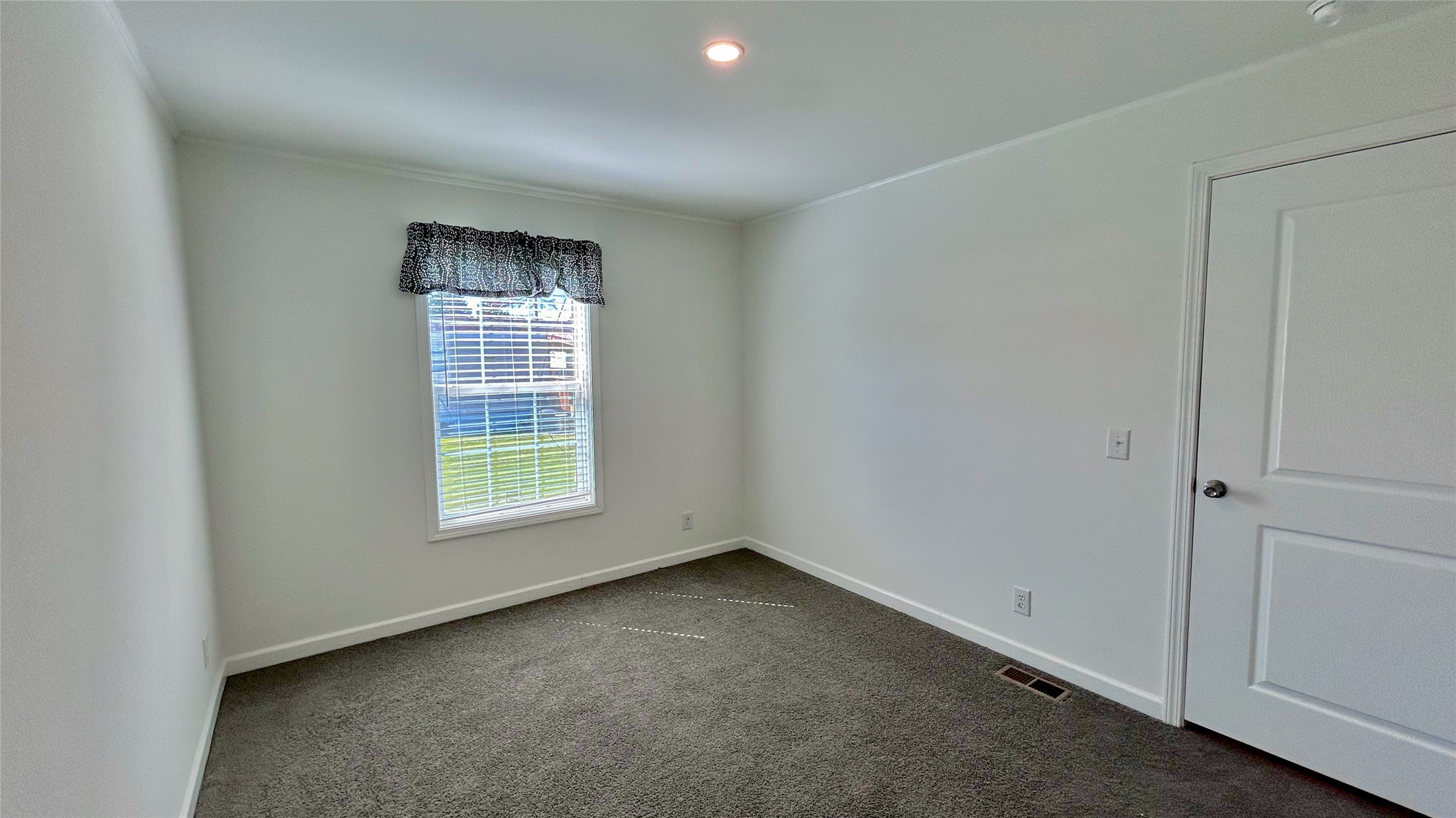 50 Twin Acres Drive 4