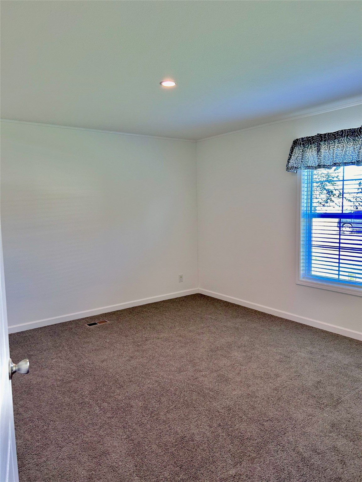 50 Twin Acres Drive 4