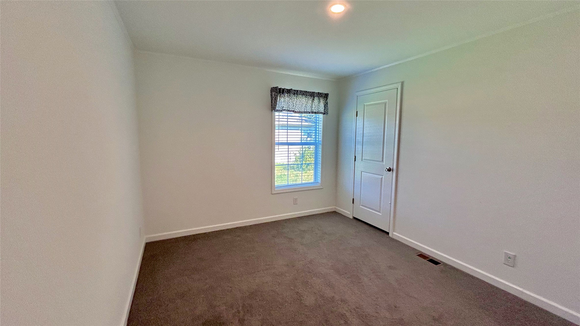 50 Twin Acres Drive 4