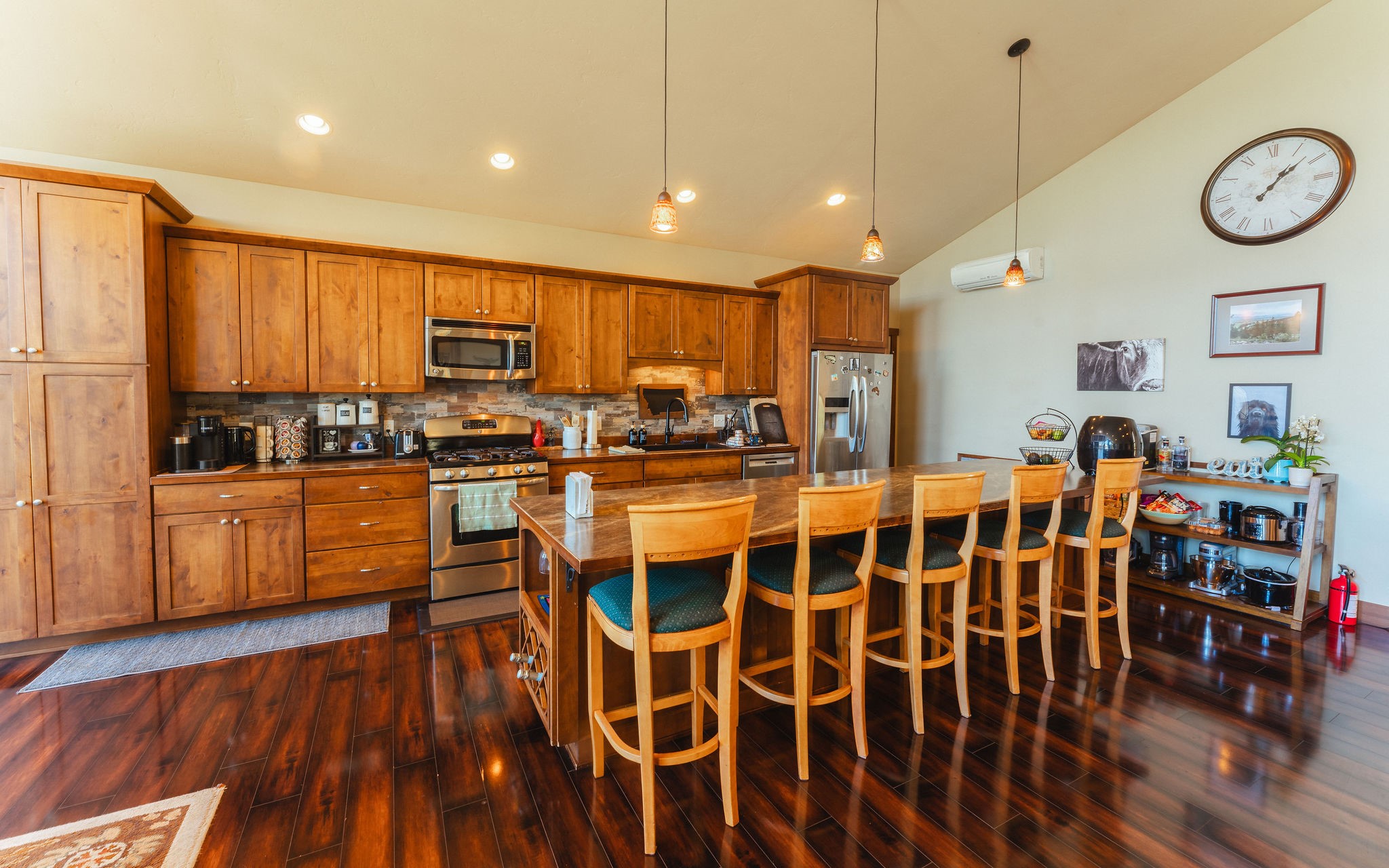 218 7th Street W Lots 6-7