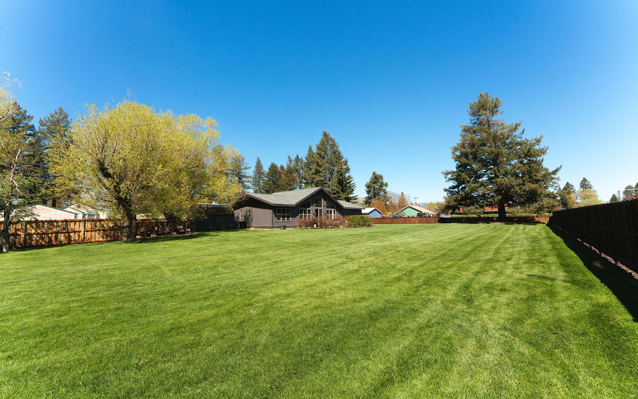 218 7th Street W Lots 6-7