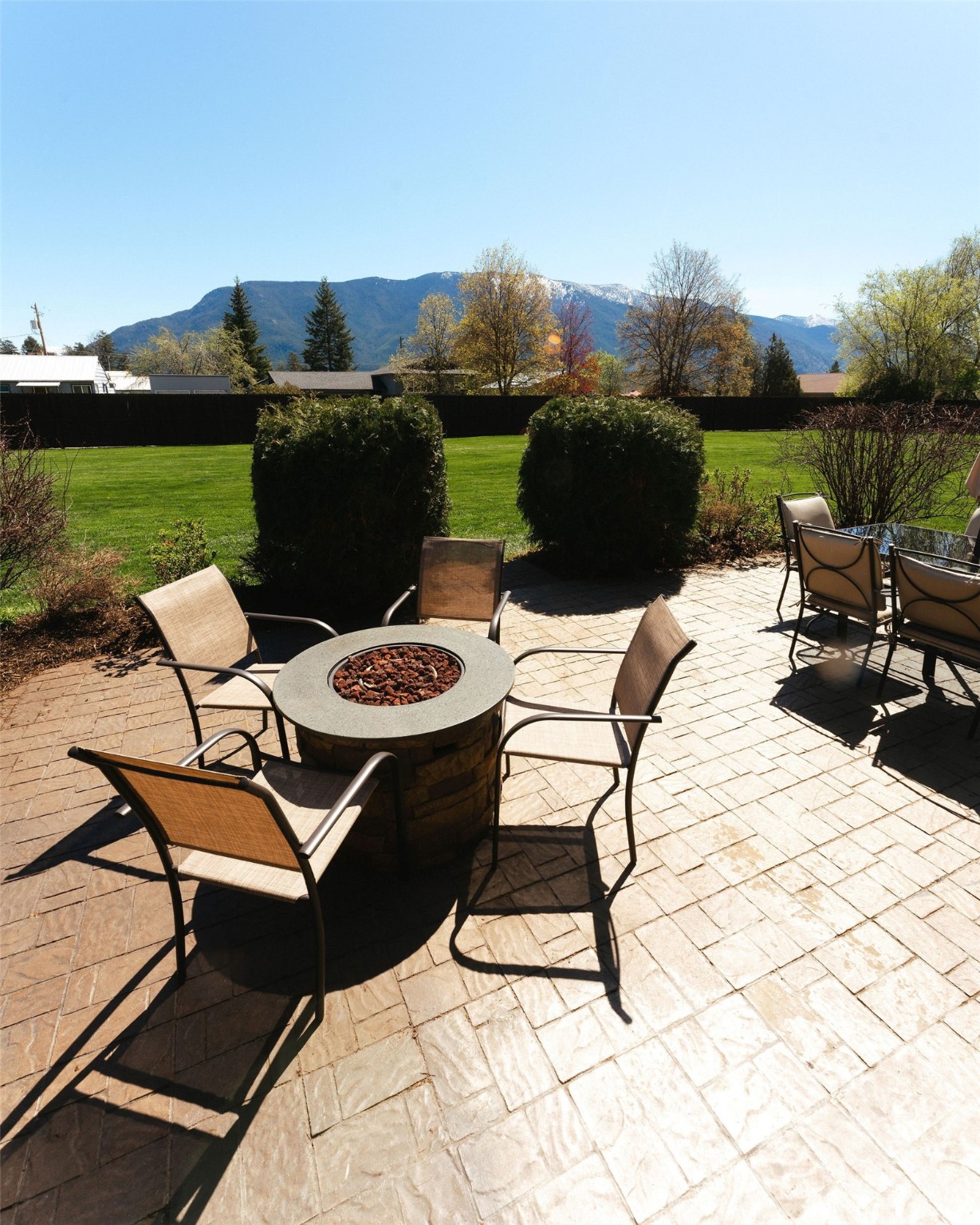 218 7th Street W Lots 6-7