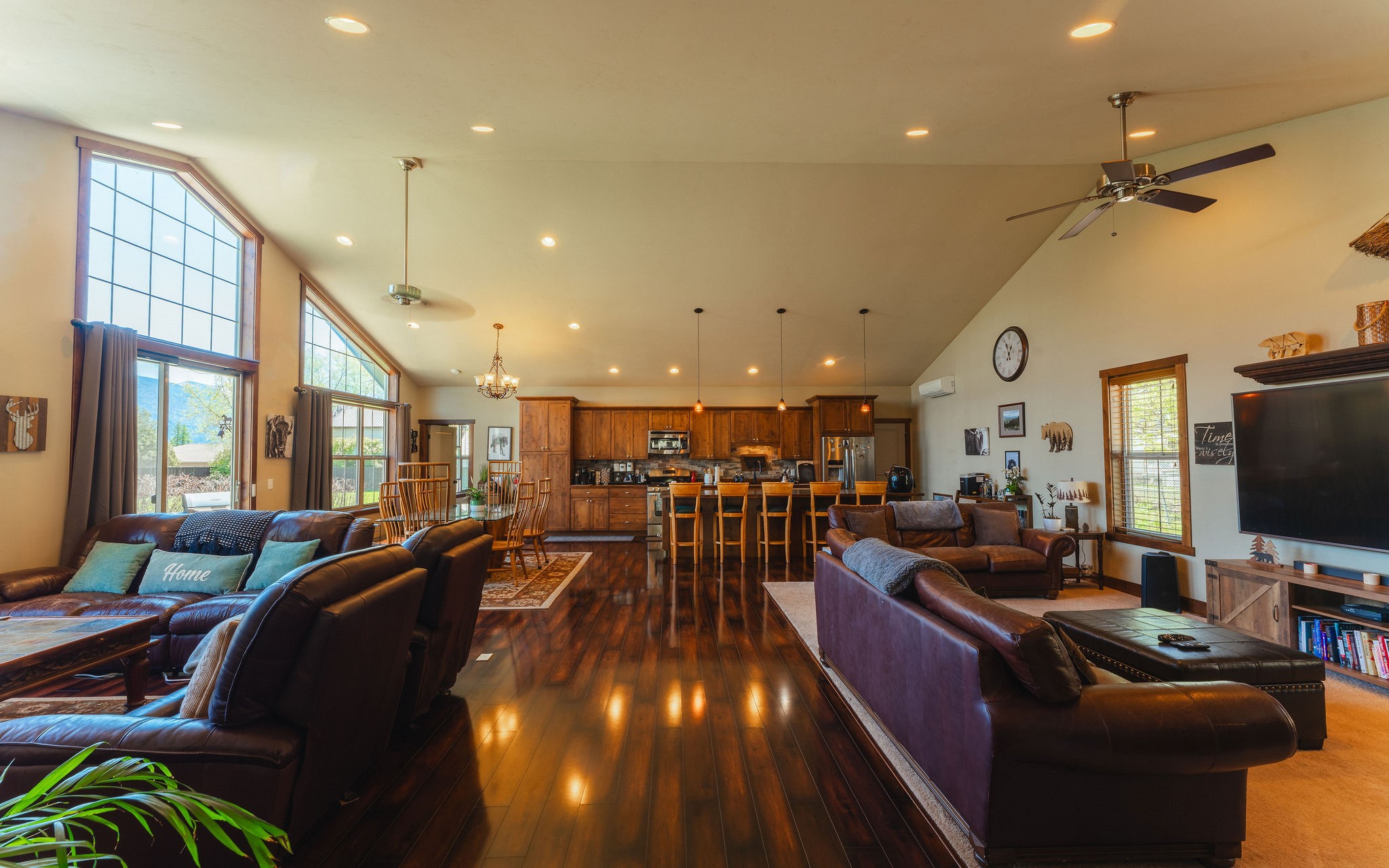 218 7th Street W Lots 6-7