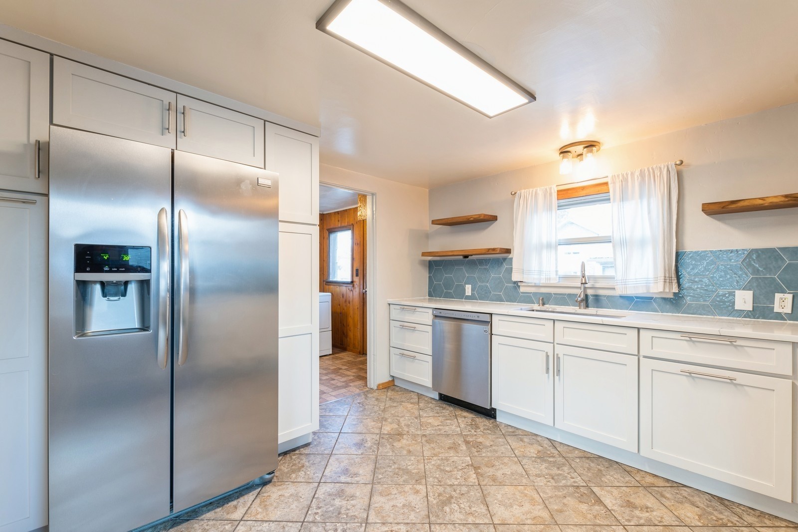1406 4th Avenue W
