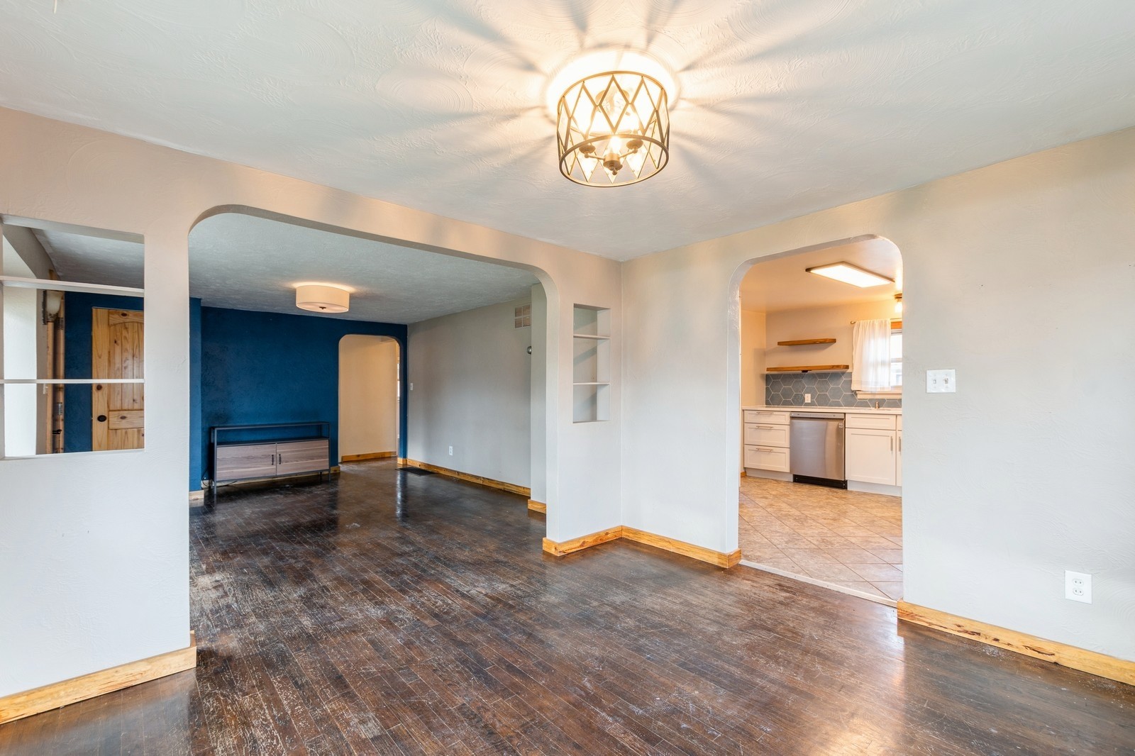 1406 4th Avenue W
