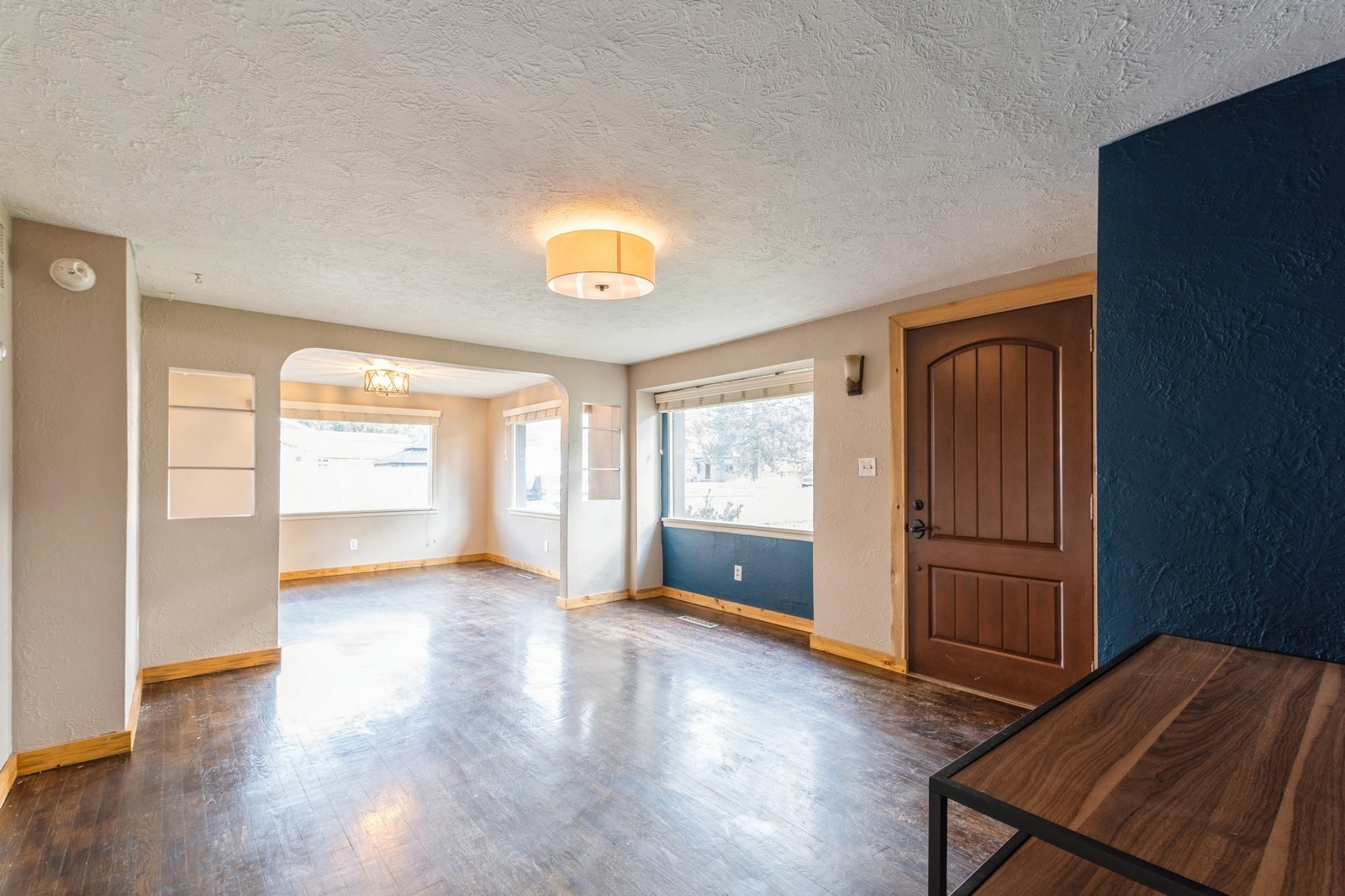 1406 4th Avenue W