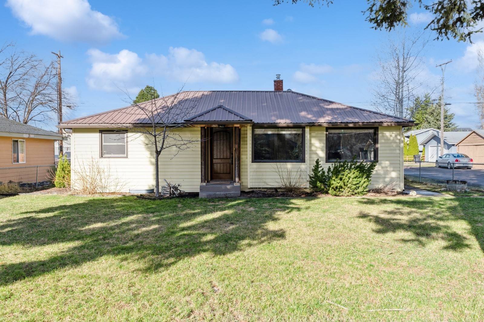 1406 4th Avenue W