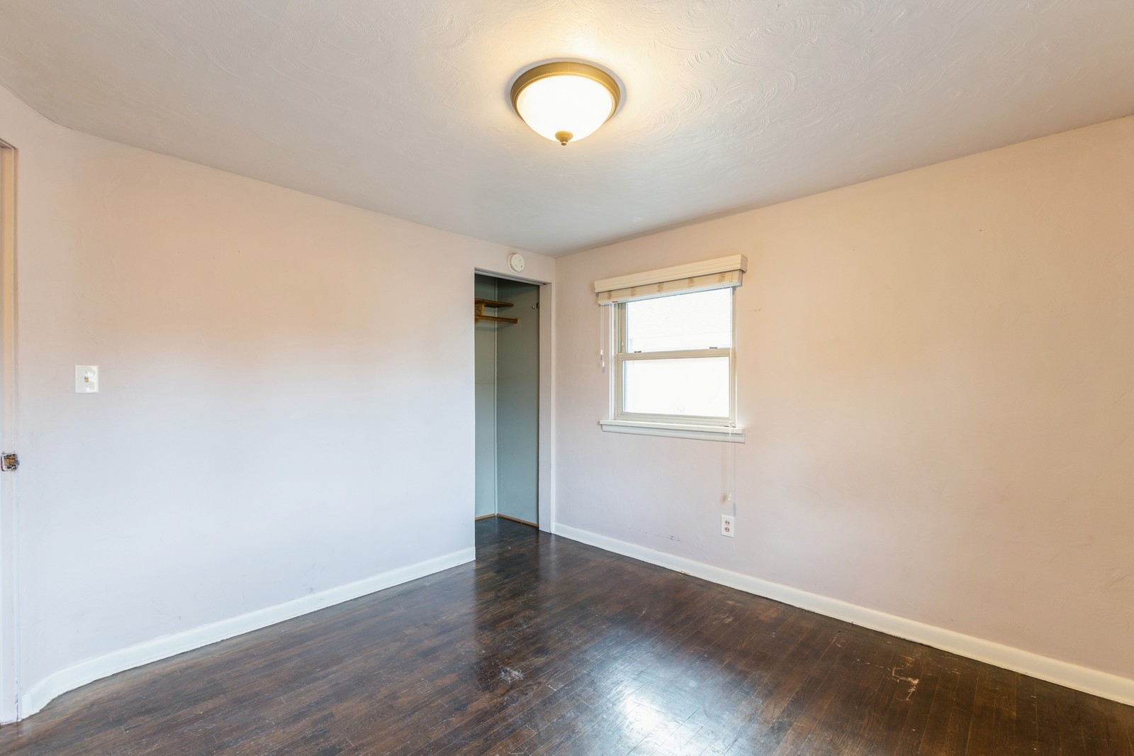 1406 4th Avenue W