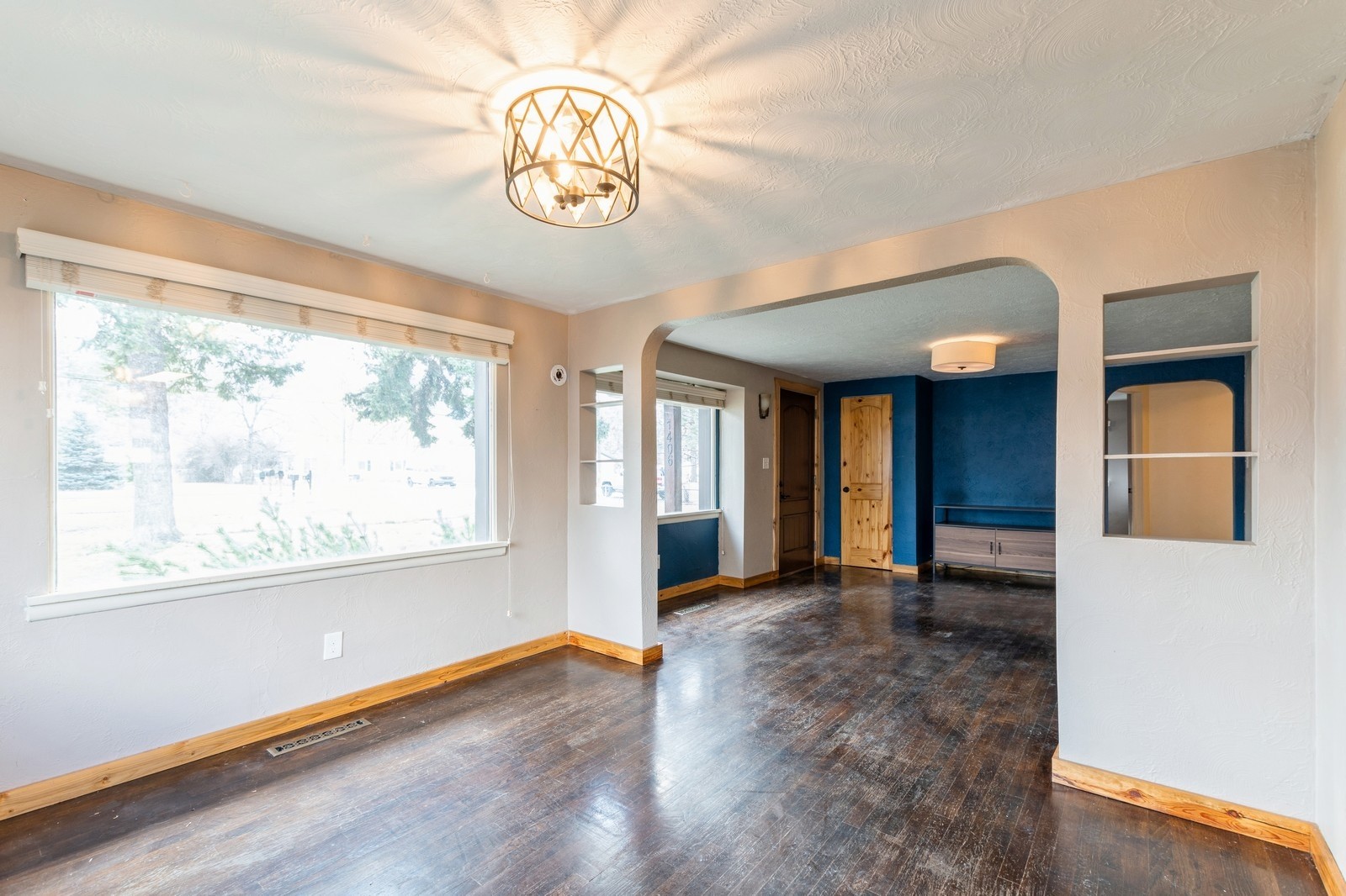 1406 4th Avenue W
