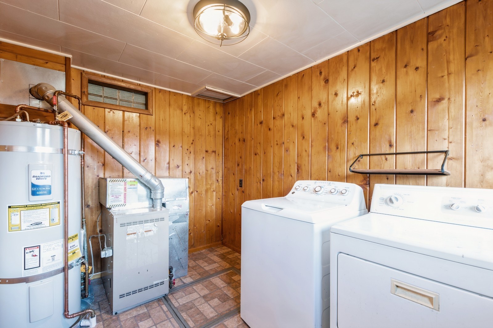 1406 4th Avenue W