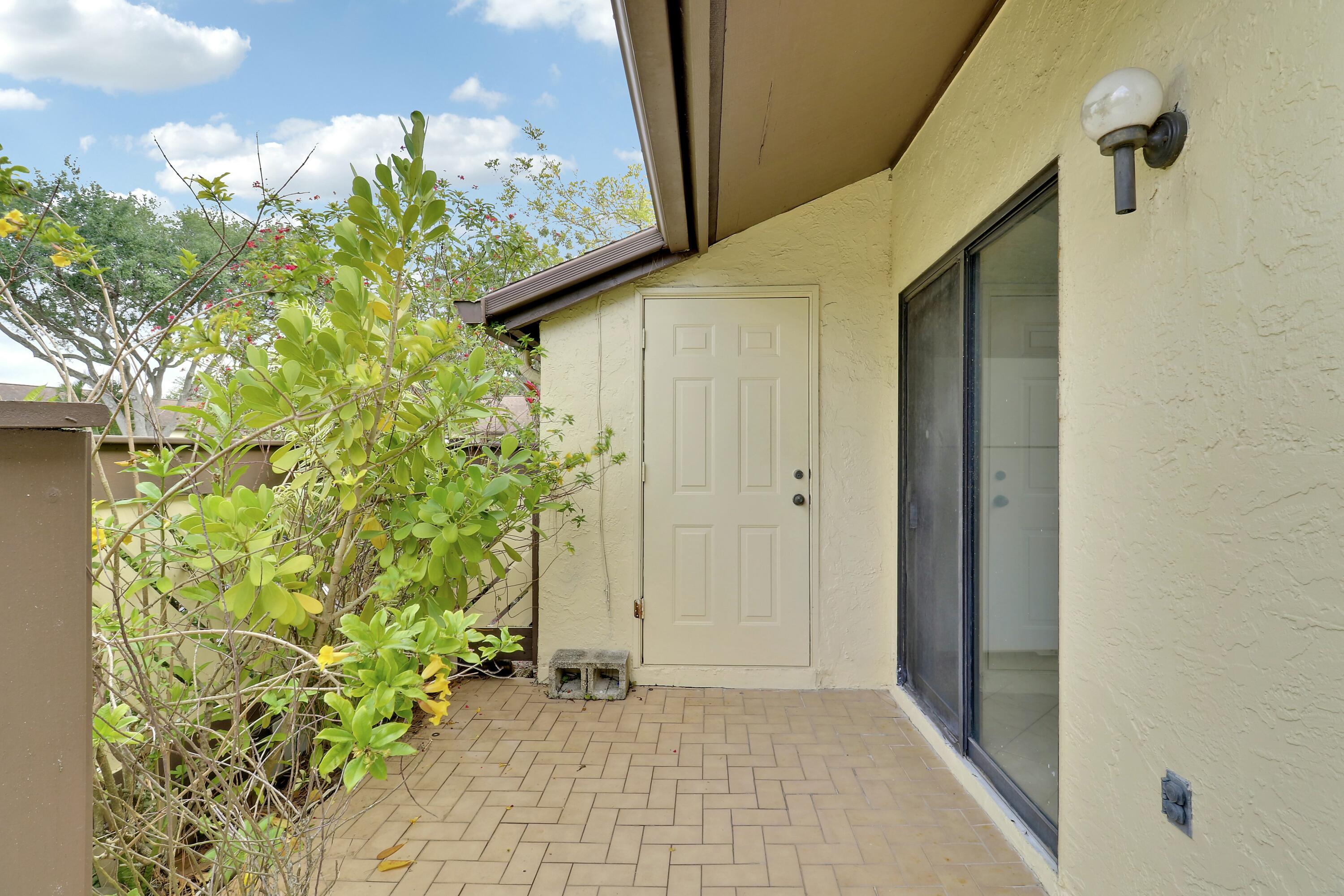 235 Manchineel Court