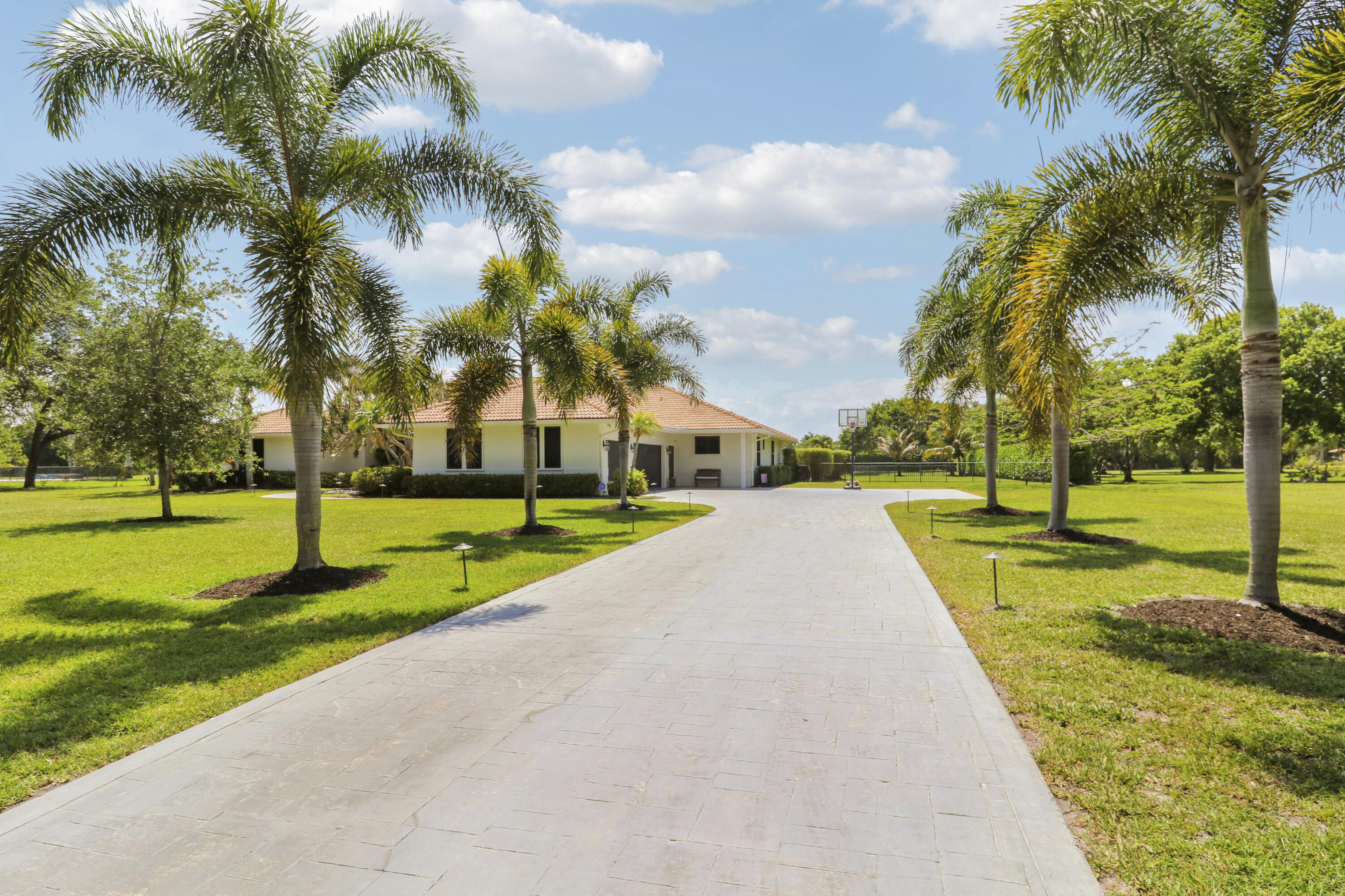 8667 Steeplechase Drive