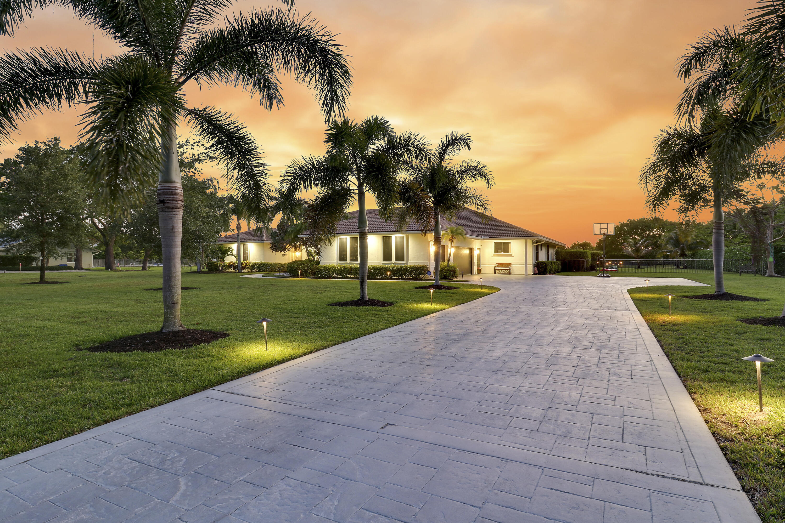 8667 Steeplechase Drive