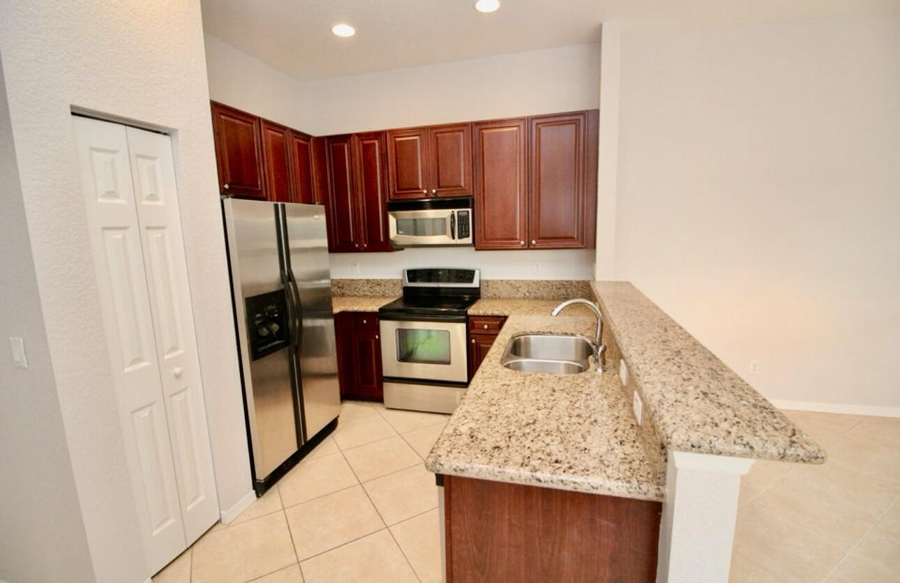 4930 Bonsai Circle 208