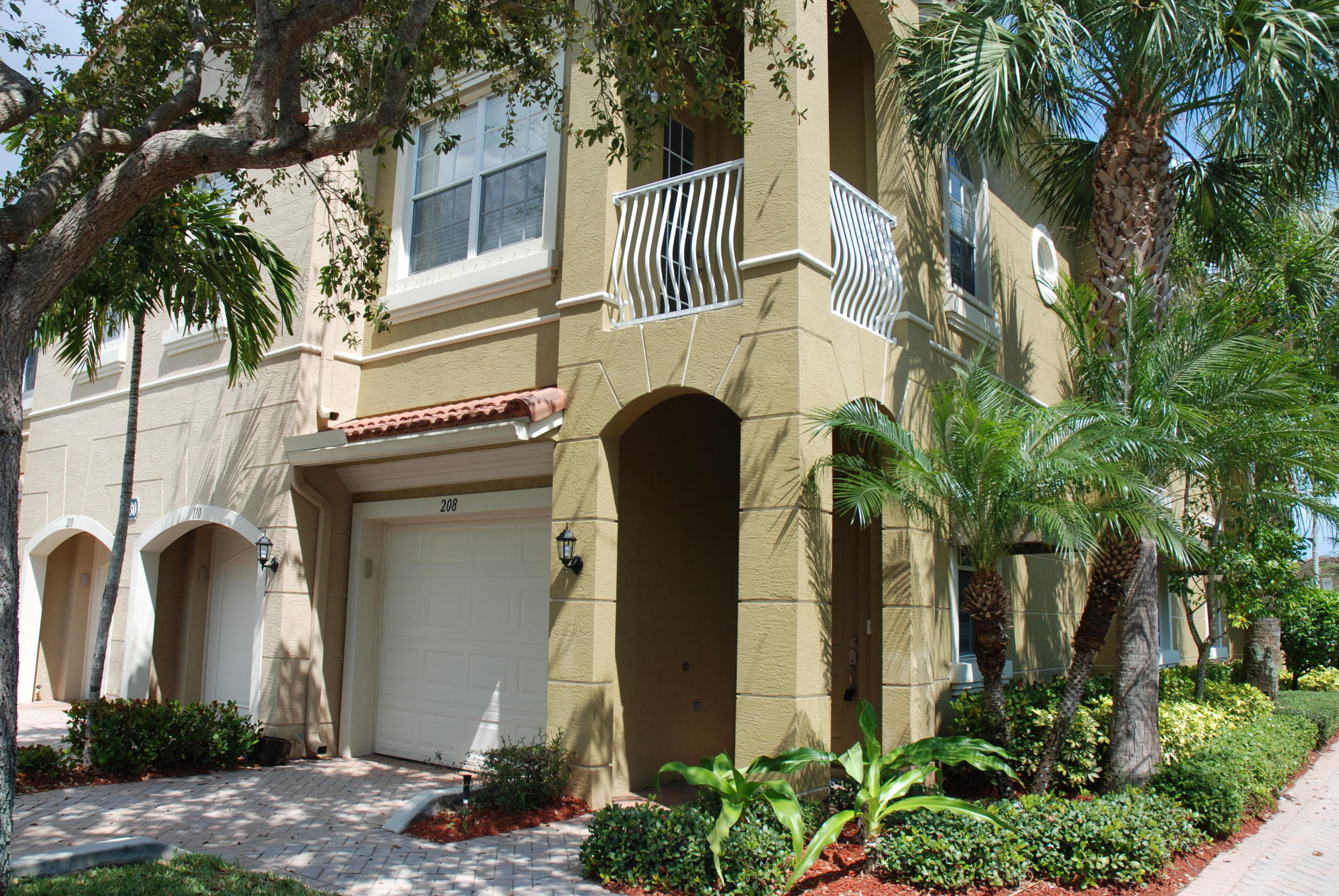 4930 Bonsai Circle 208