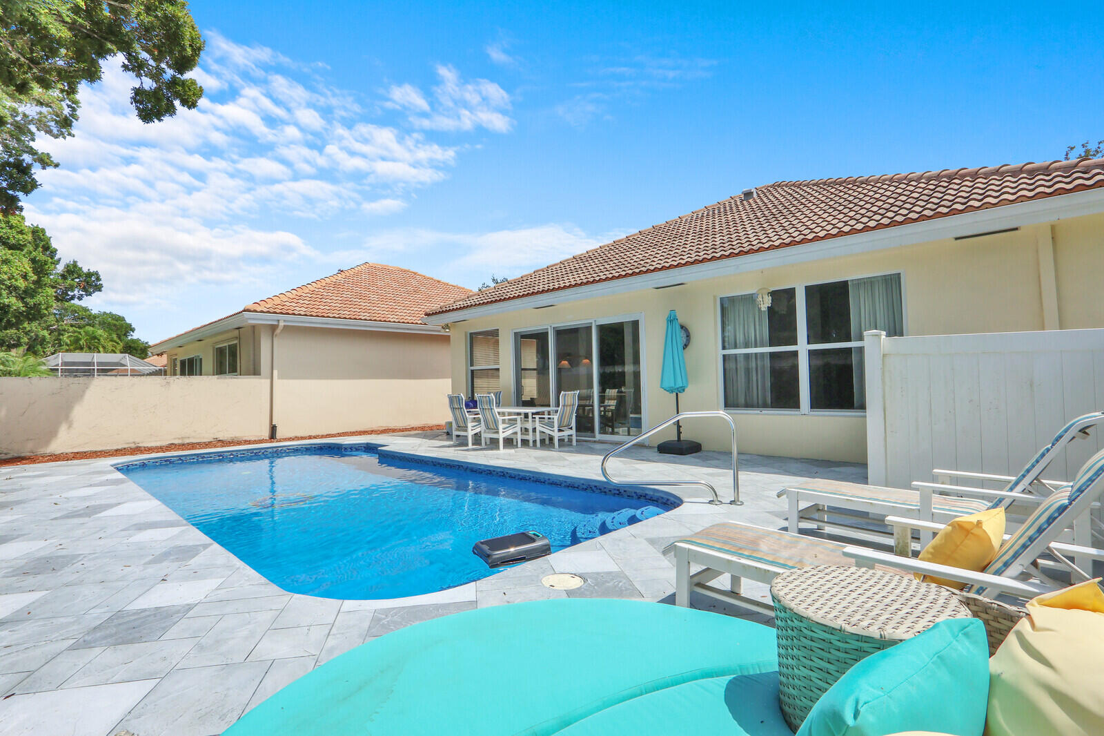 288 Sussex Circle