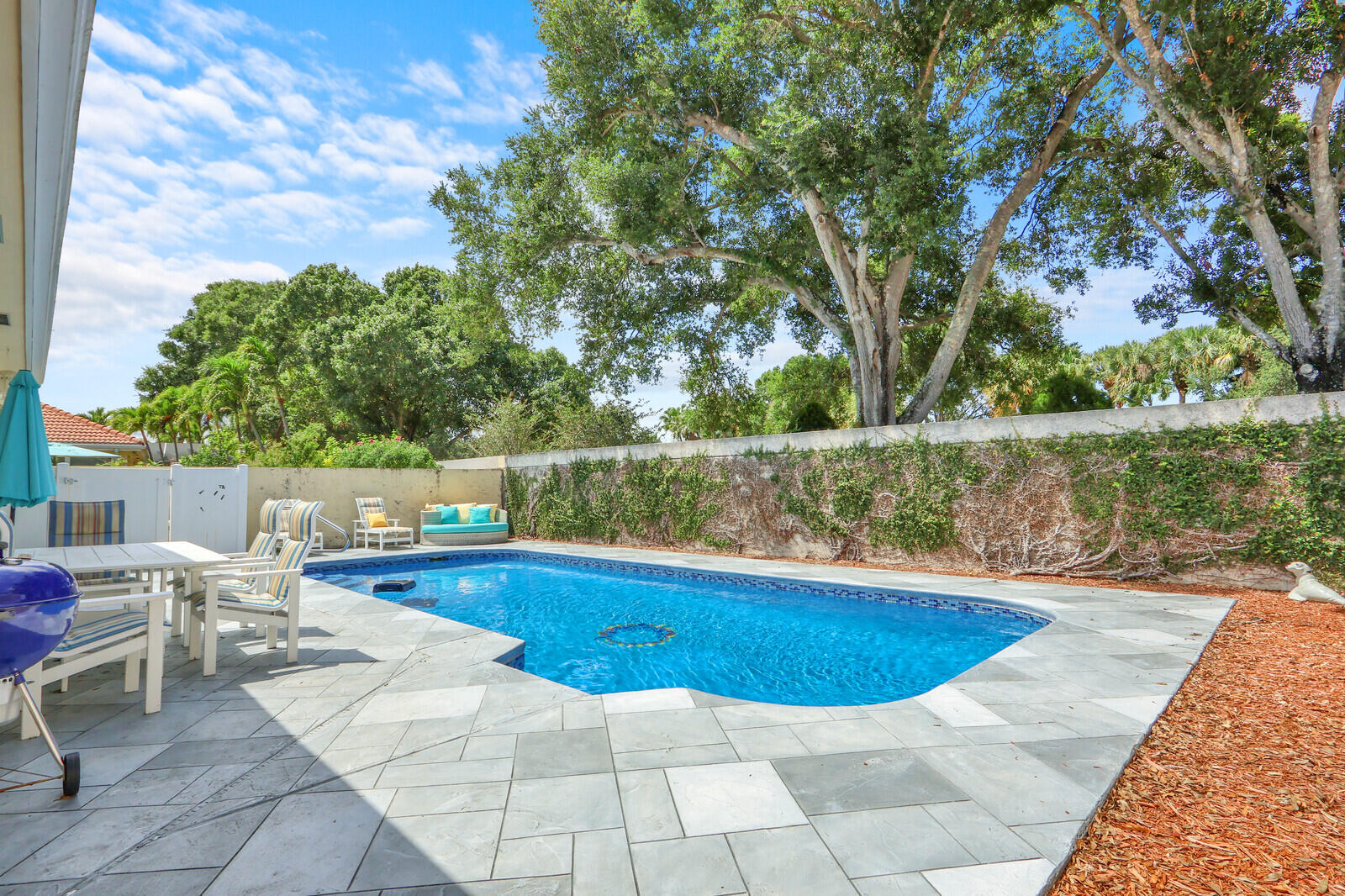 288 Sussex Circle