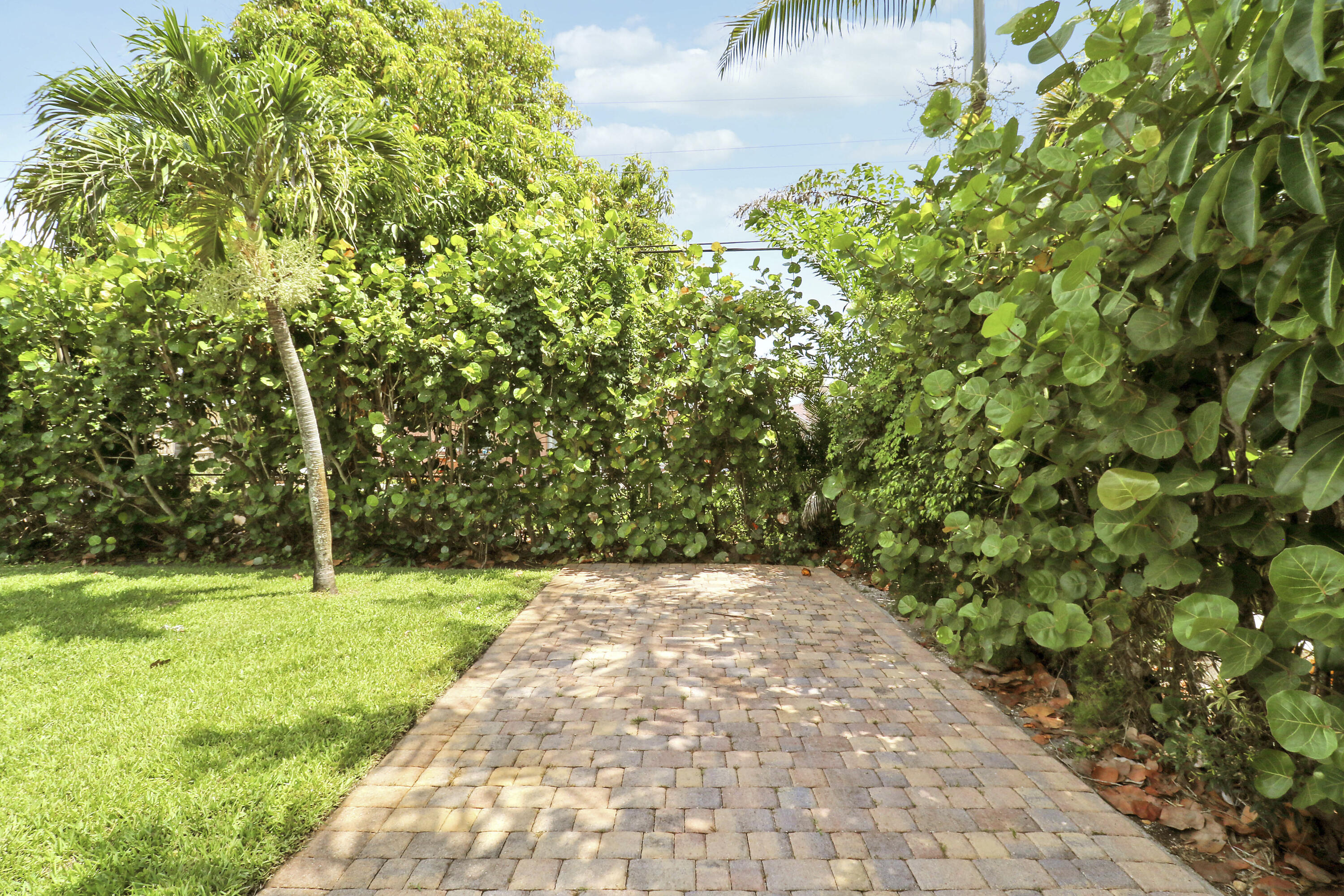 940 Dogwood Road