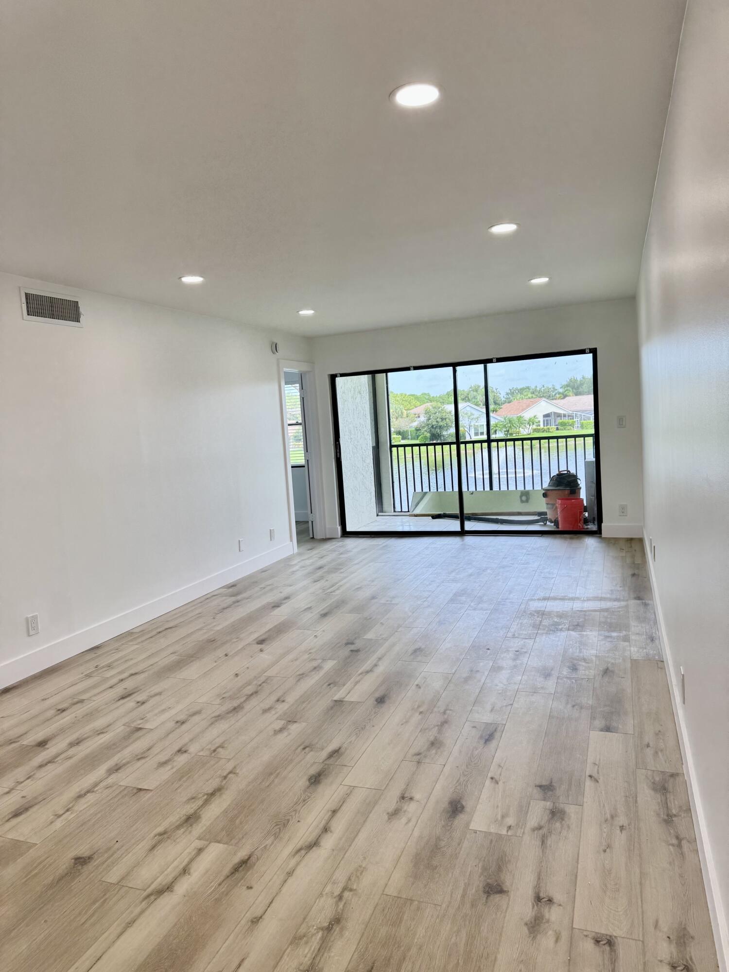 6962 Briarlake Circle 203