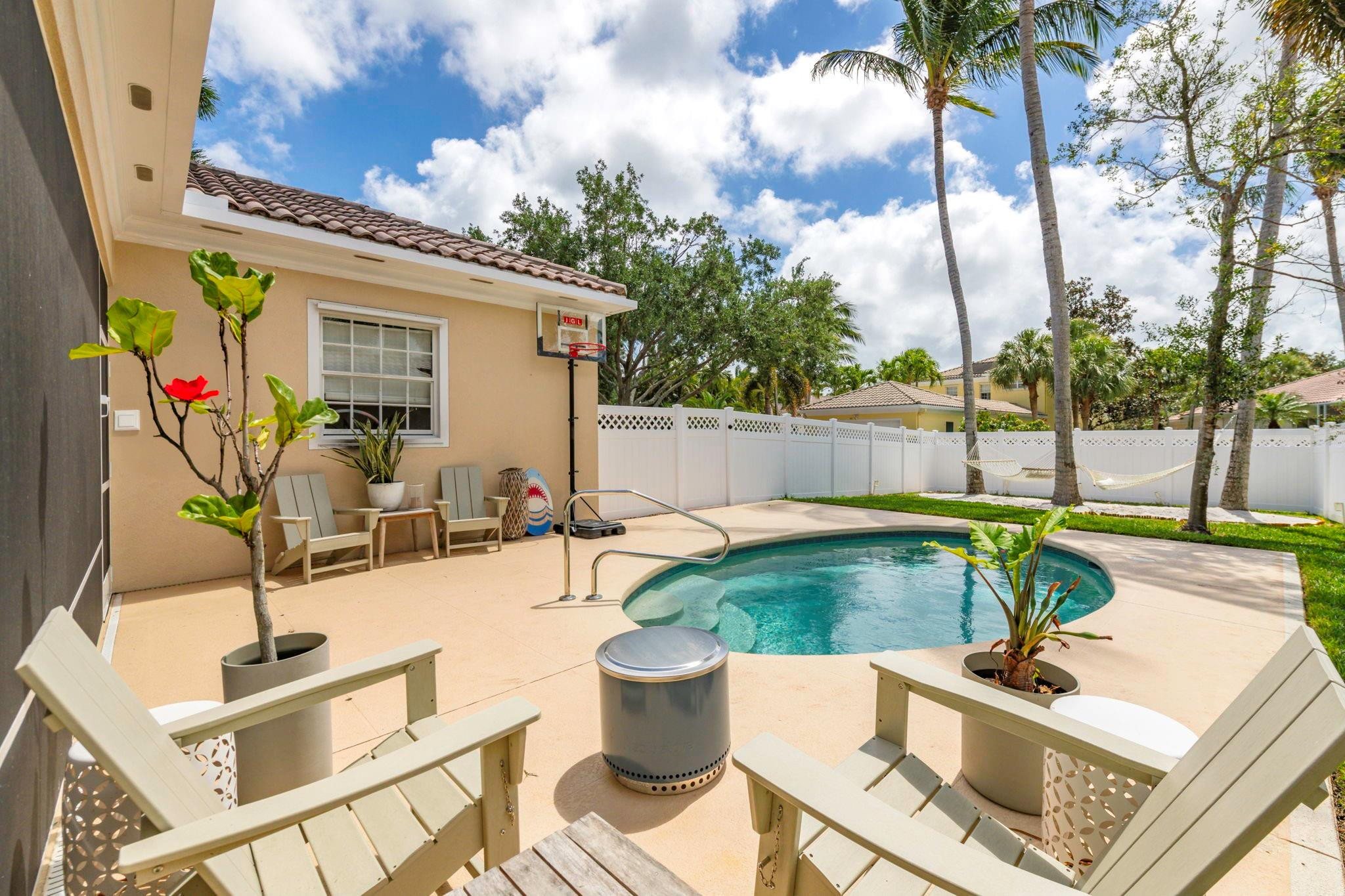 118 Florence Dr