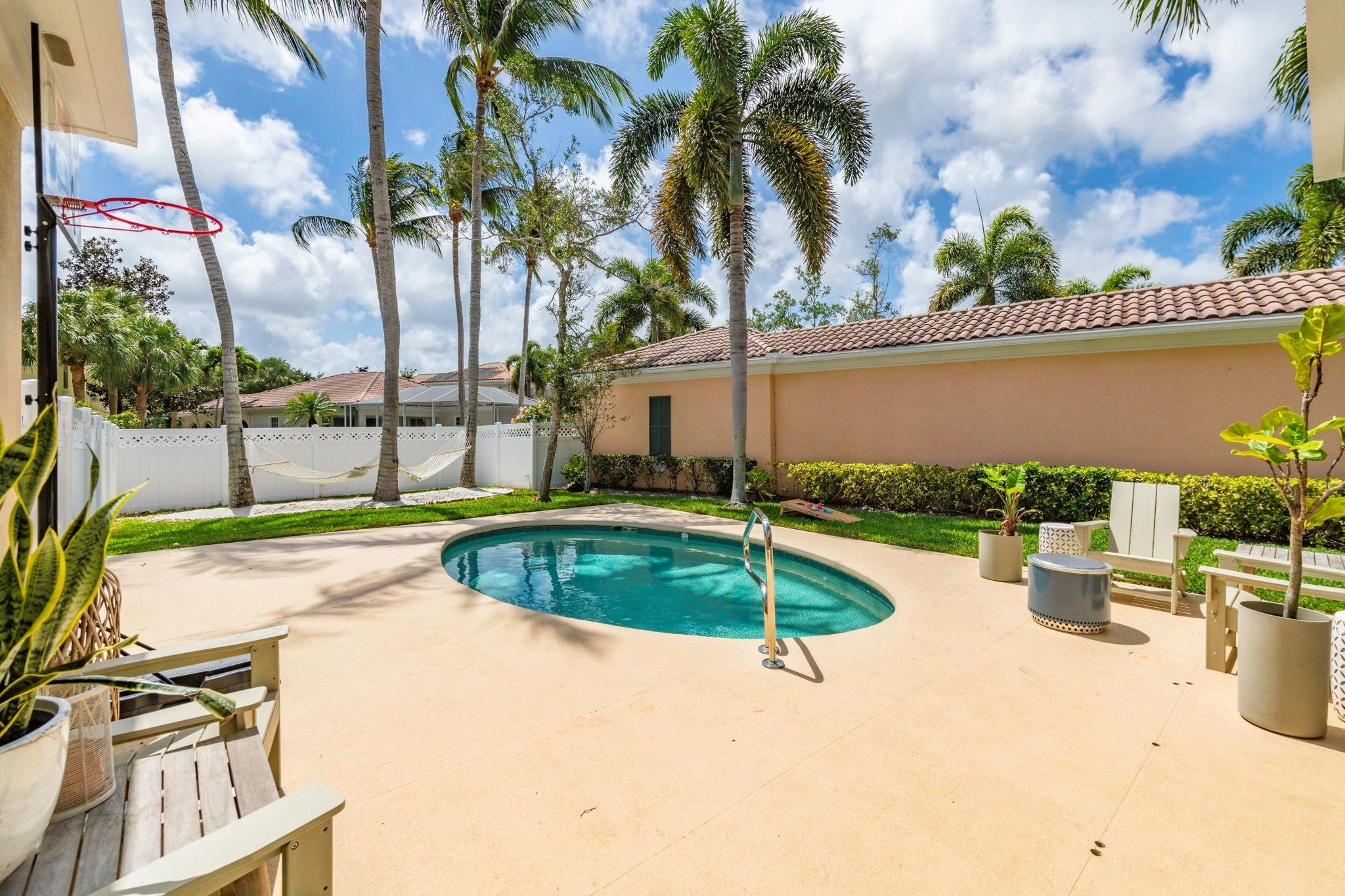 118 Florence Dr