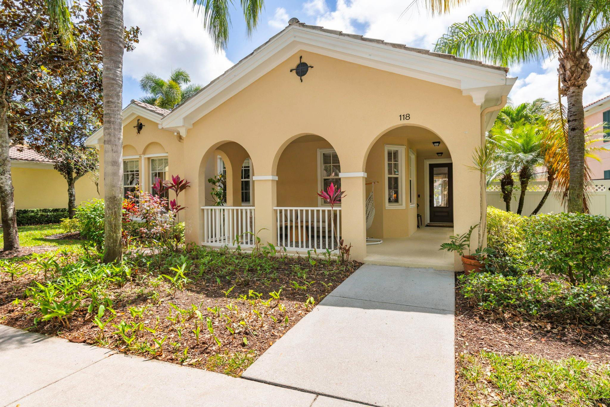 118 Florence Dr