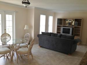 1155 Lake Shore Drive 206