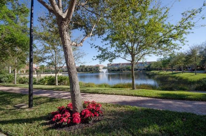 11860 Valencia Gardens