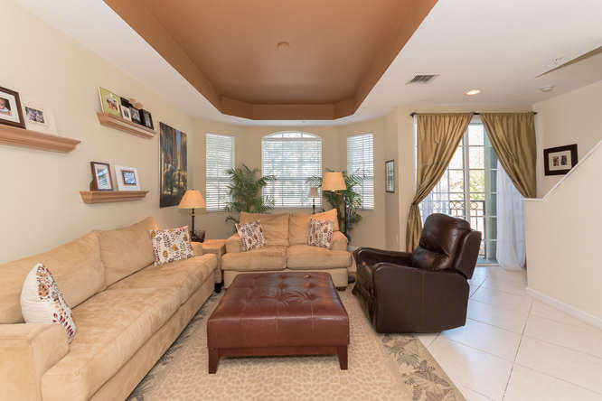 11860 Valencia Gardens