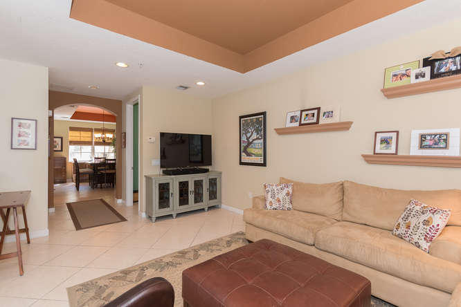 11860 Valencia Gardens