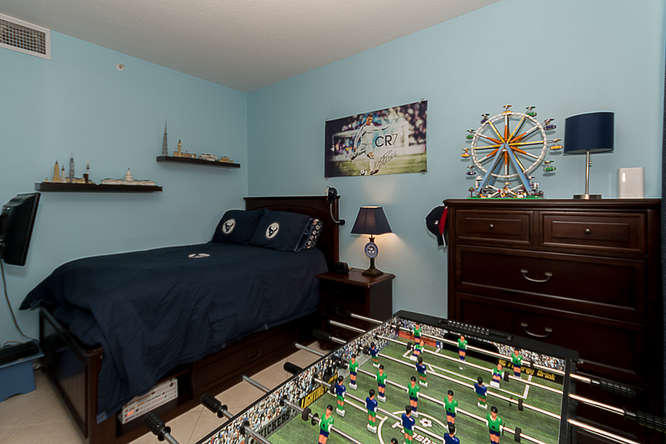 11860 Valencia Gardens