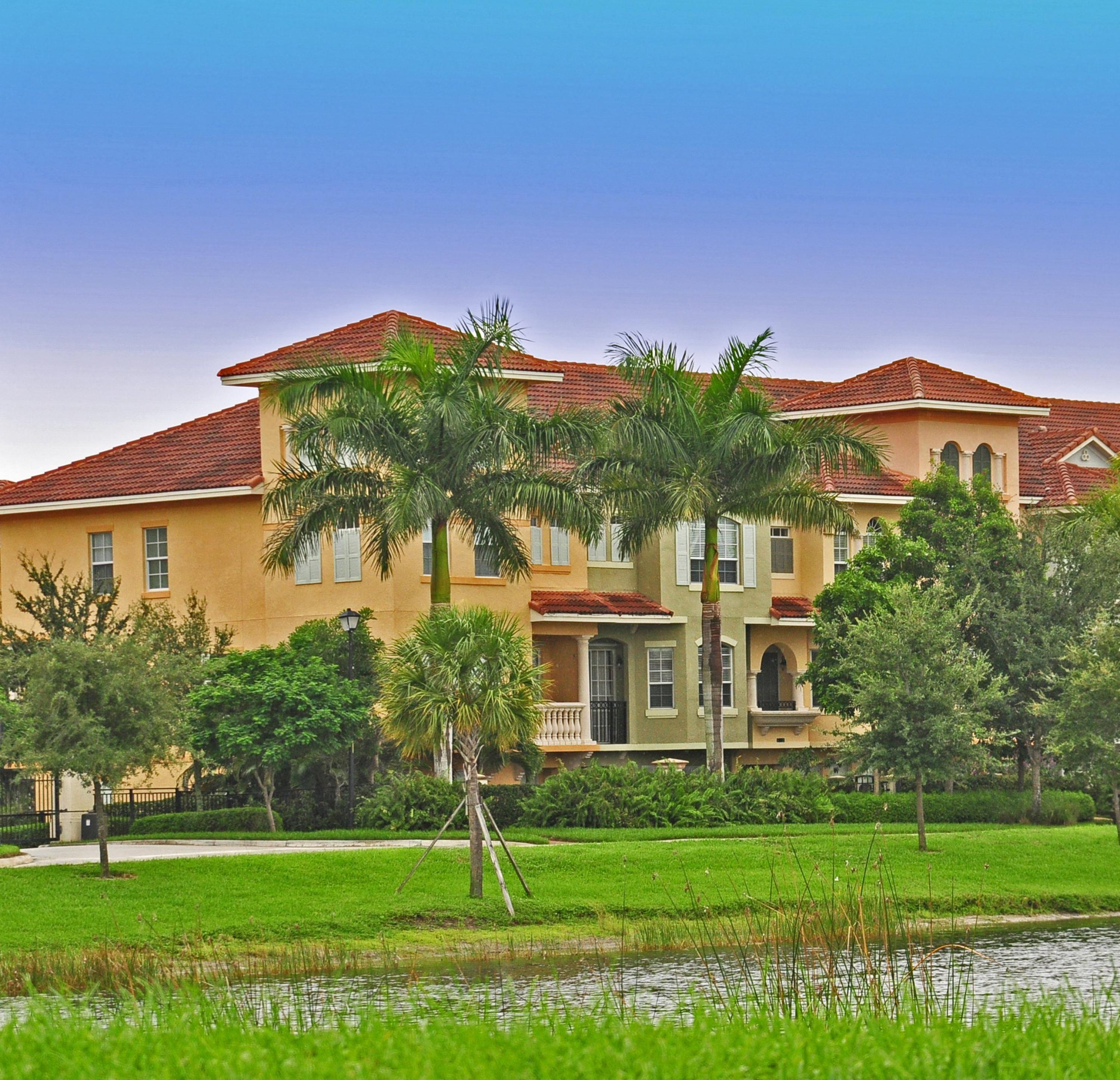 11860 Valencia Gardens