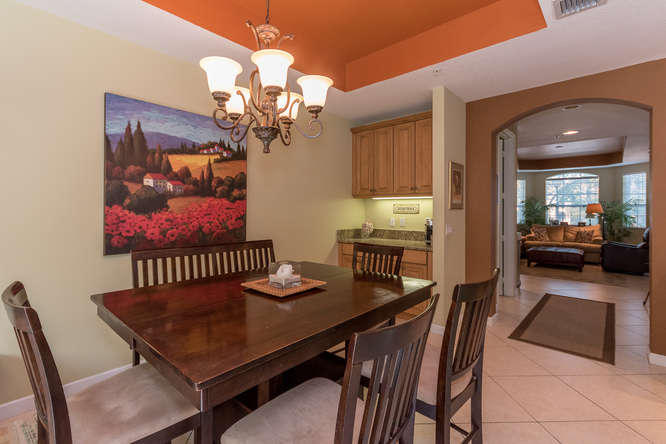 11860 Valencia Gardens