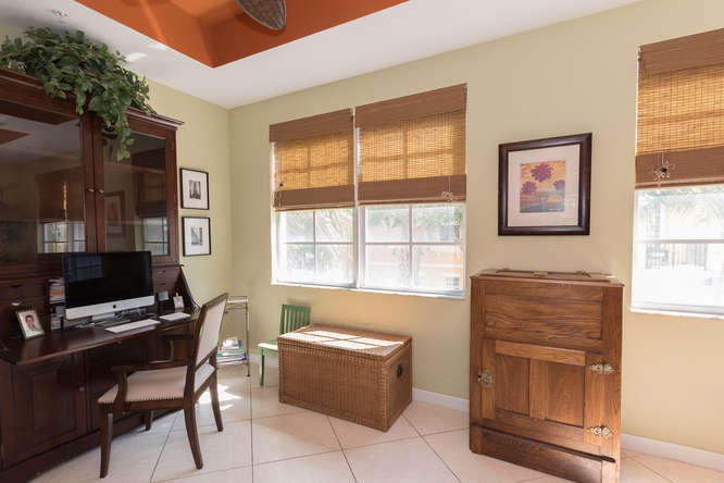 11860 Valencia Gardens