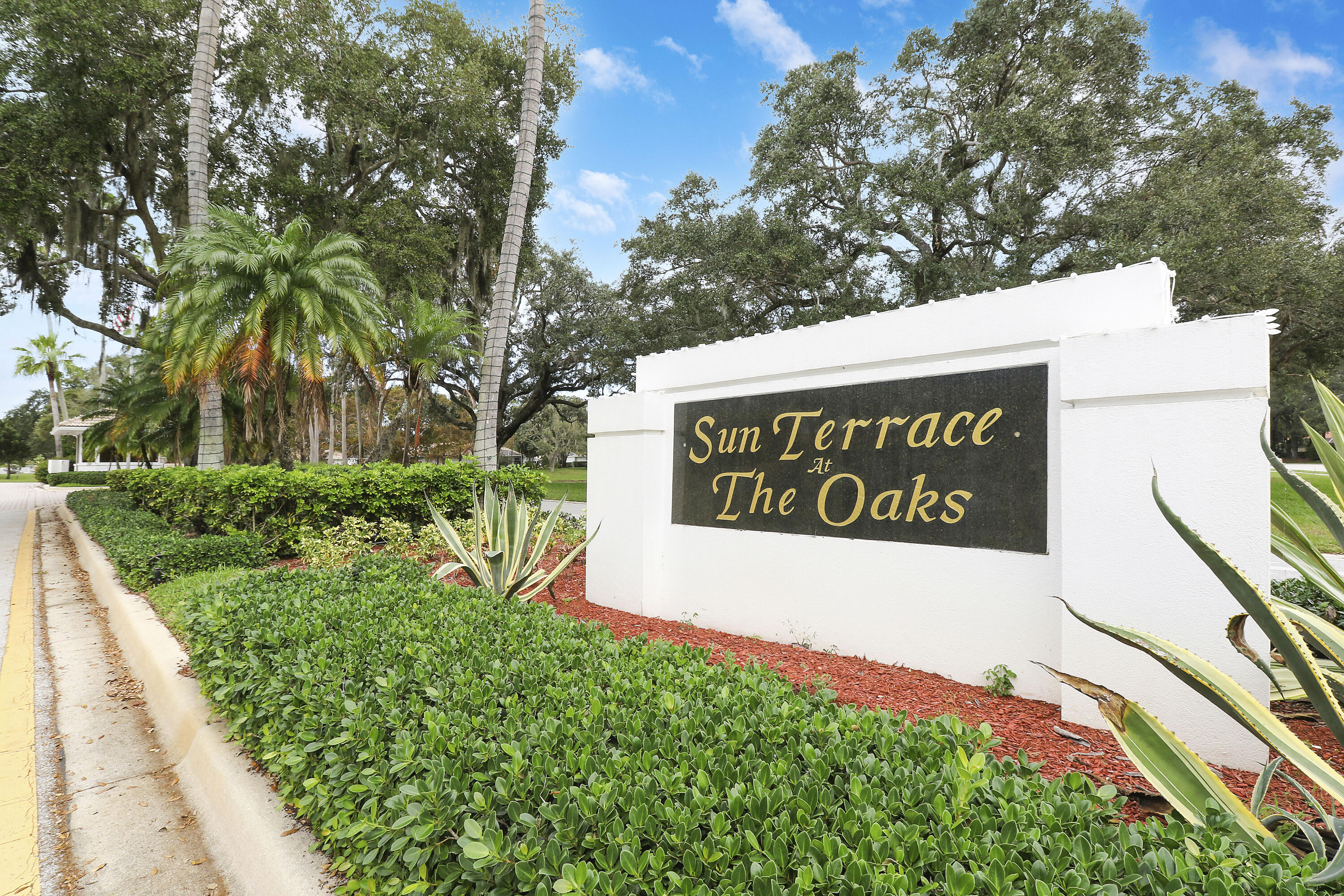 1602 Silverleaf Oak Court