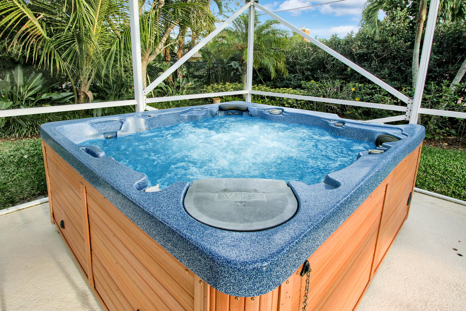 9082 SE Pomona Street