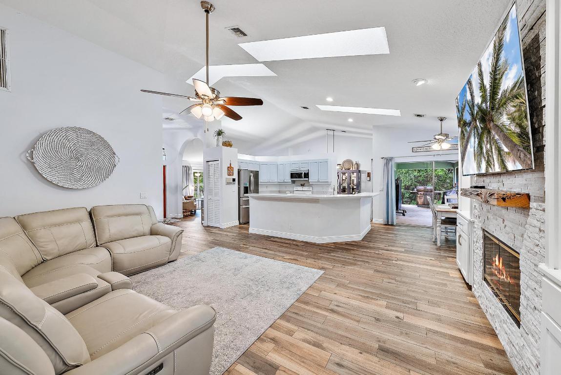 12397 157th Street N