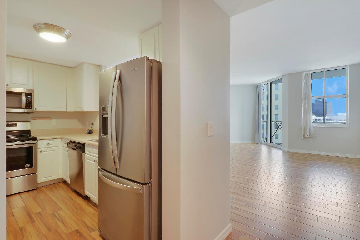 255 Evernia Street 1022