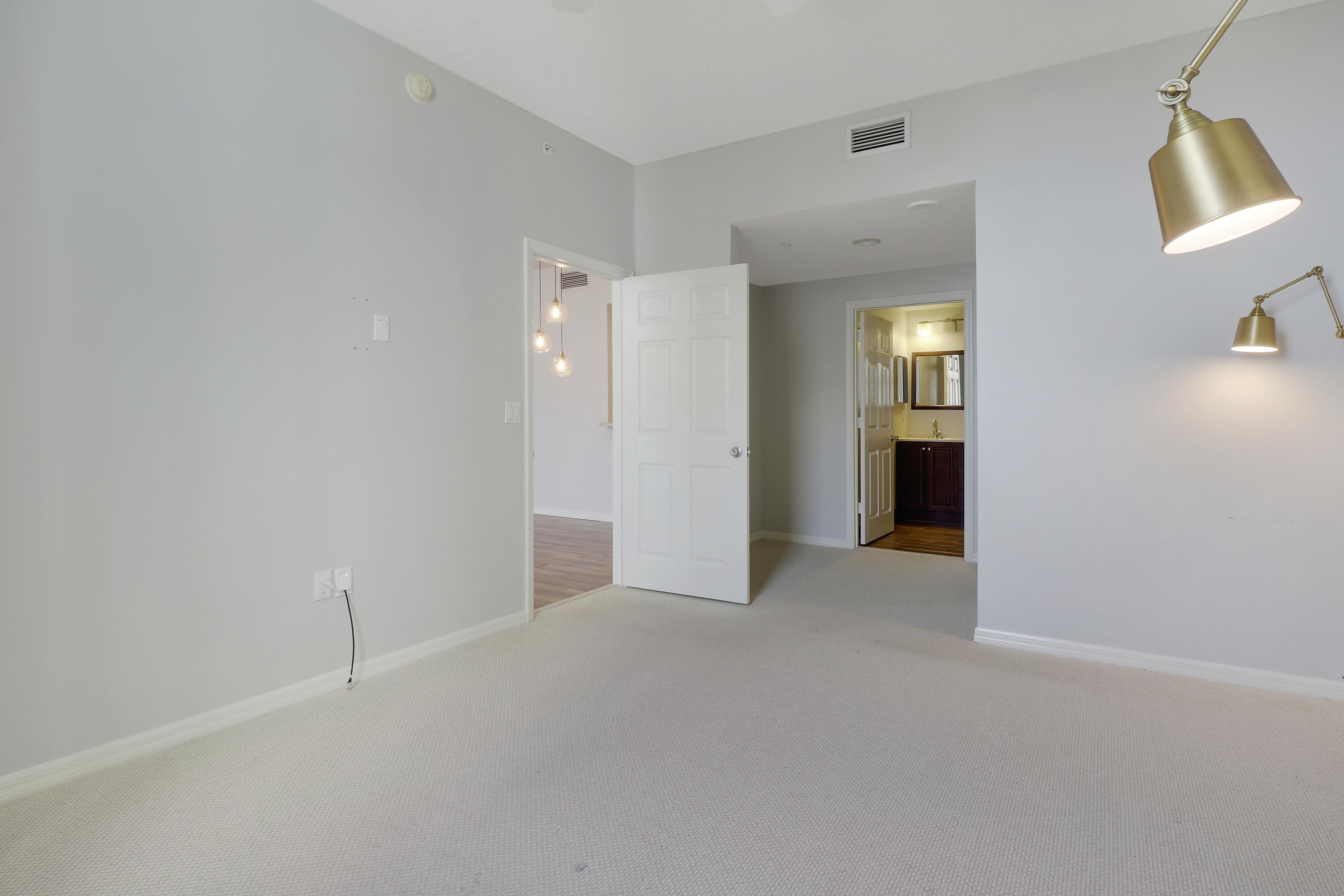 255 Evernia Street 1022