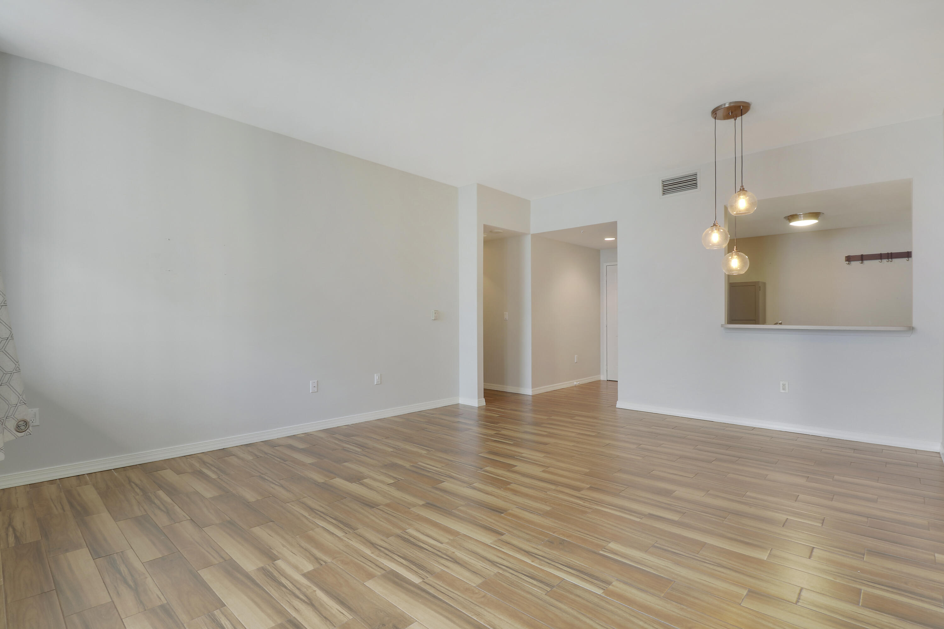 255 Evernia Street 1022