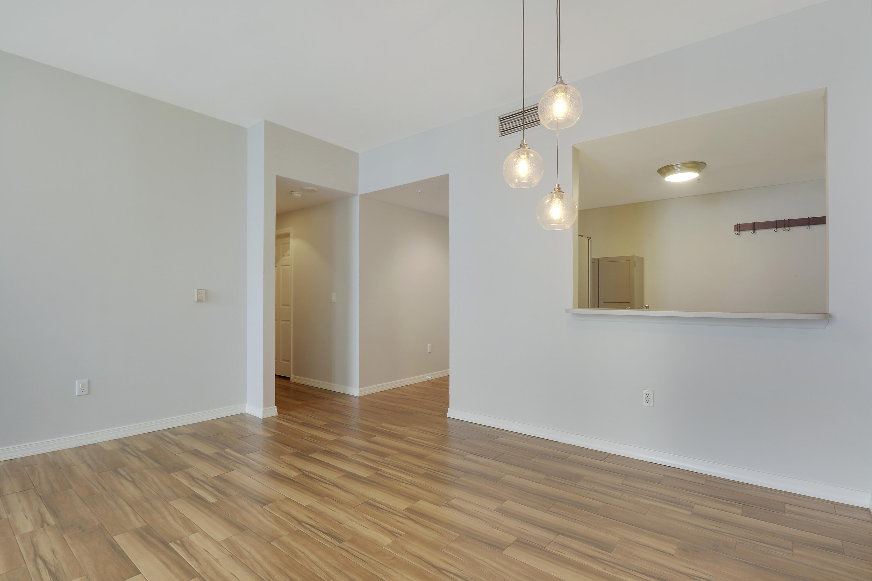 255 Evernia Street 1022