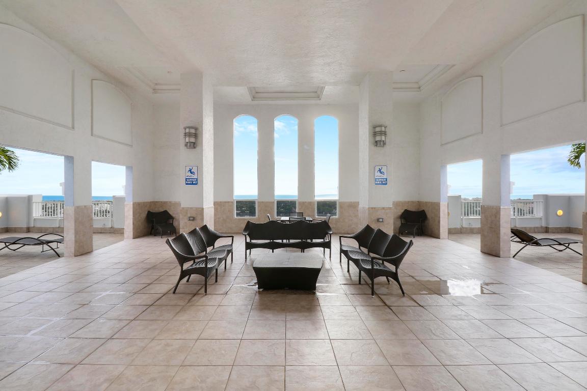 255 Evernia Street 1022