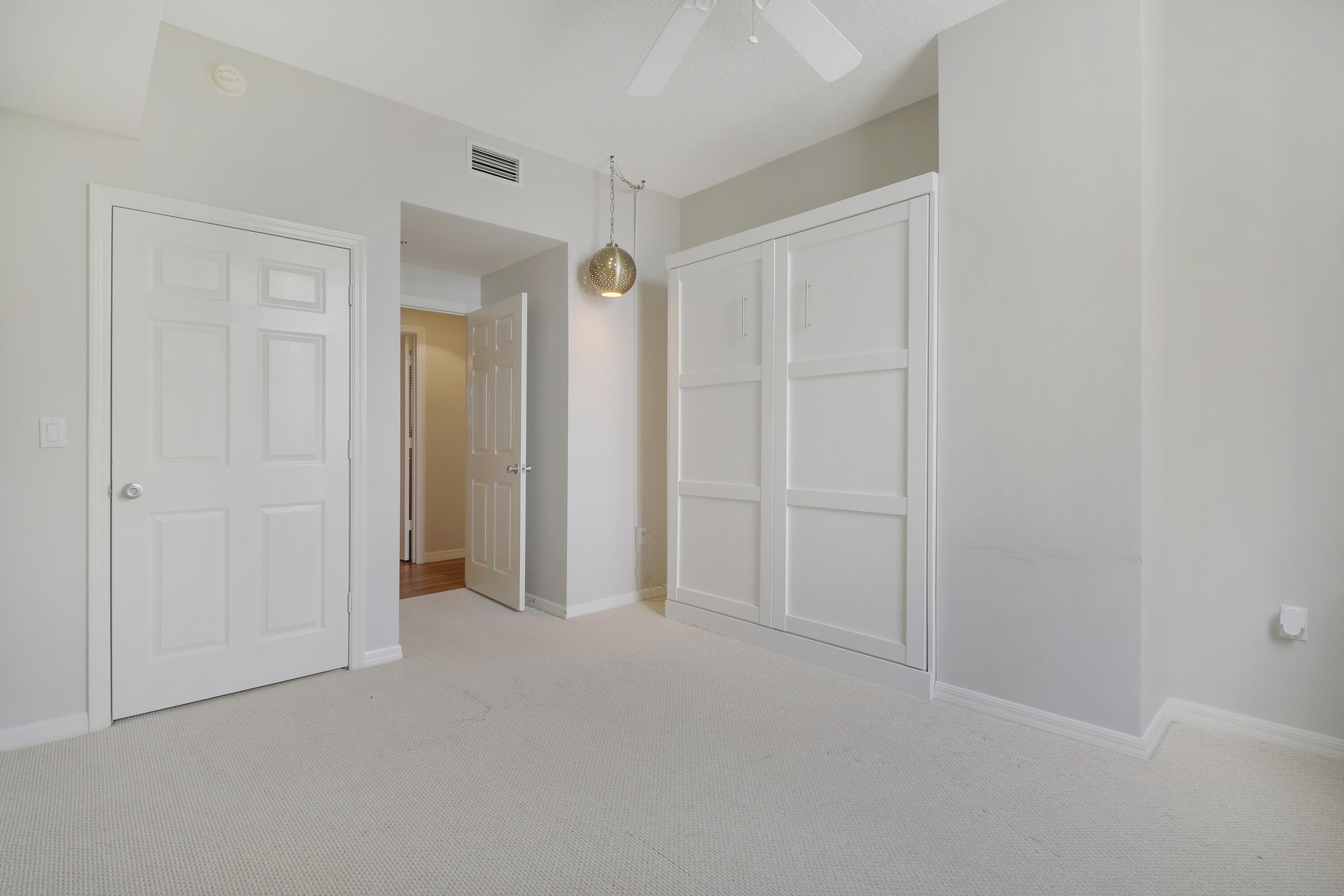 255 Evernia Street 1022